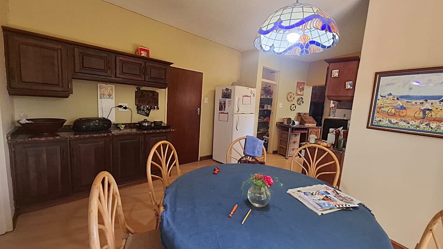 6 Bedroom Property for Sale in Mooivallei Park North West